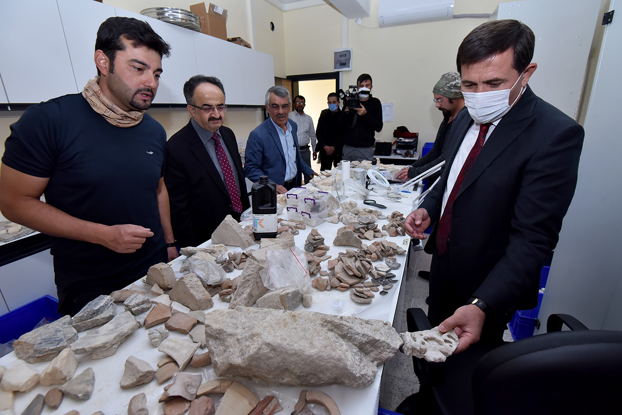 konyada-arkeoloji-ve-tarih-dunyasini-heyecanlandiran-kazi-calismasi.jpg