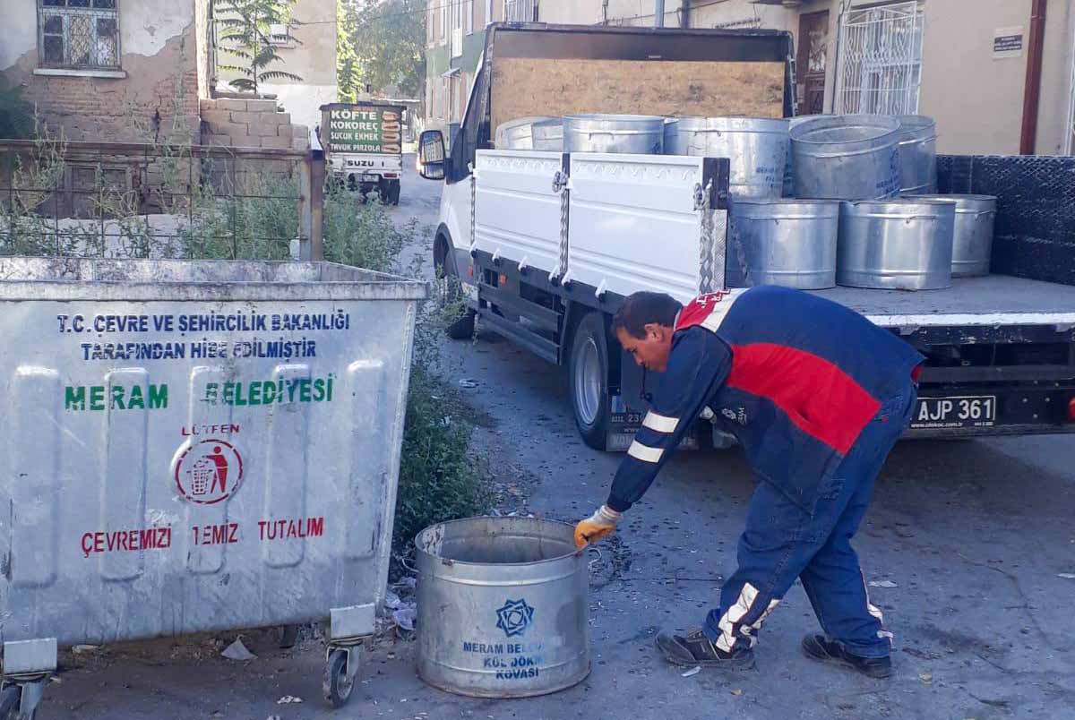 meramda-cop-konteynerleri-yenileniyor-002.jpg