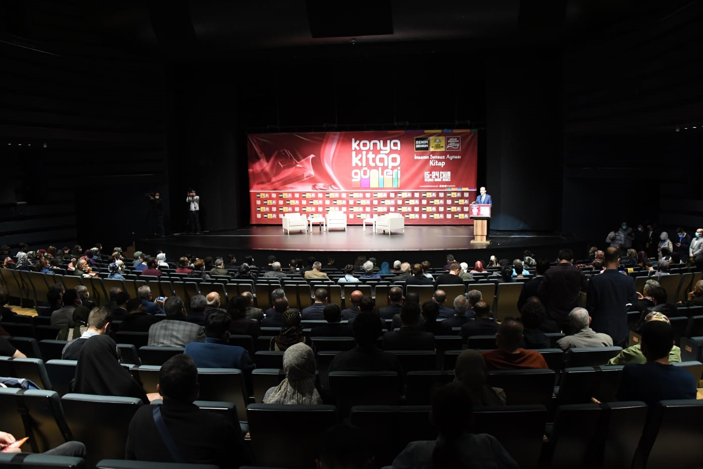 anadolunun-en-buyuk-kitap-etkinligi-olan-konya-kitap-gunleri-basladi7.jpg