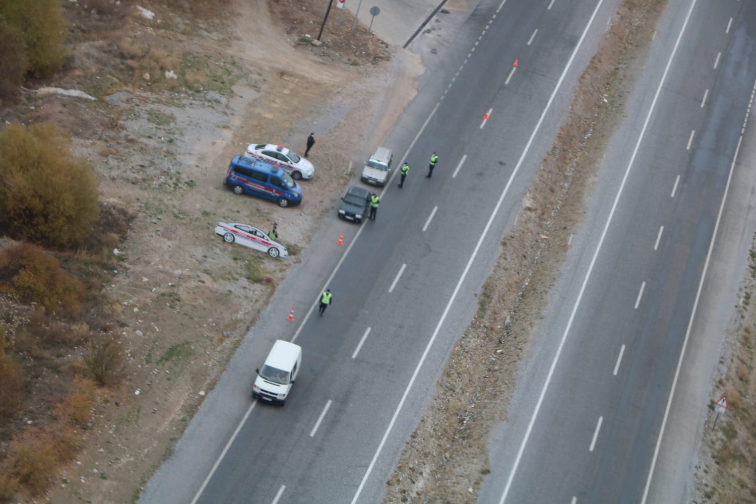 konya-polisinden-kent-merkezi-ve-2-ilcede-hava-destekli-trafik-denetimi.jpeg