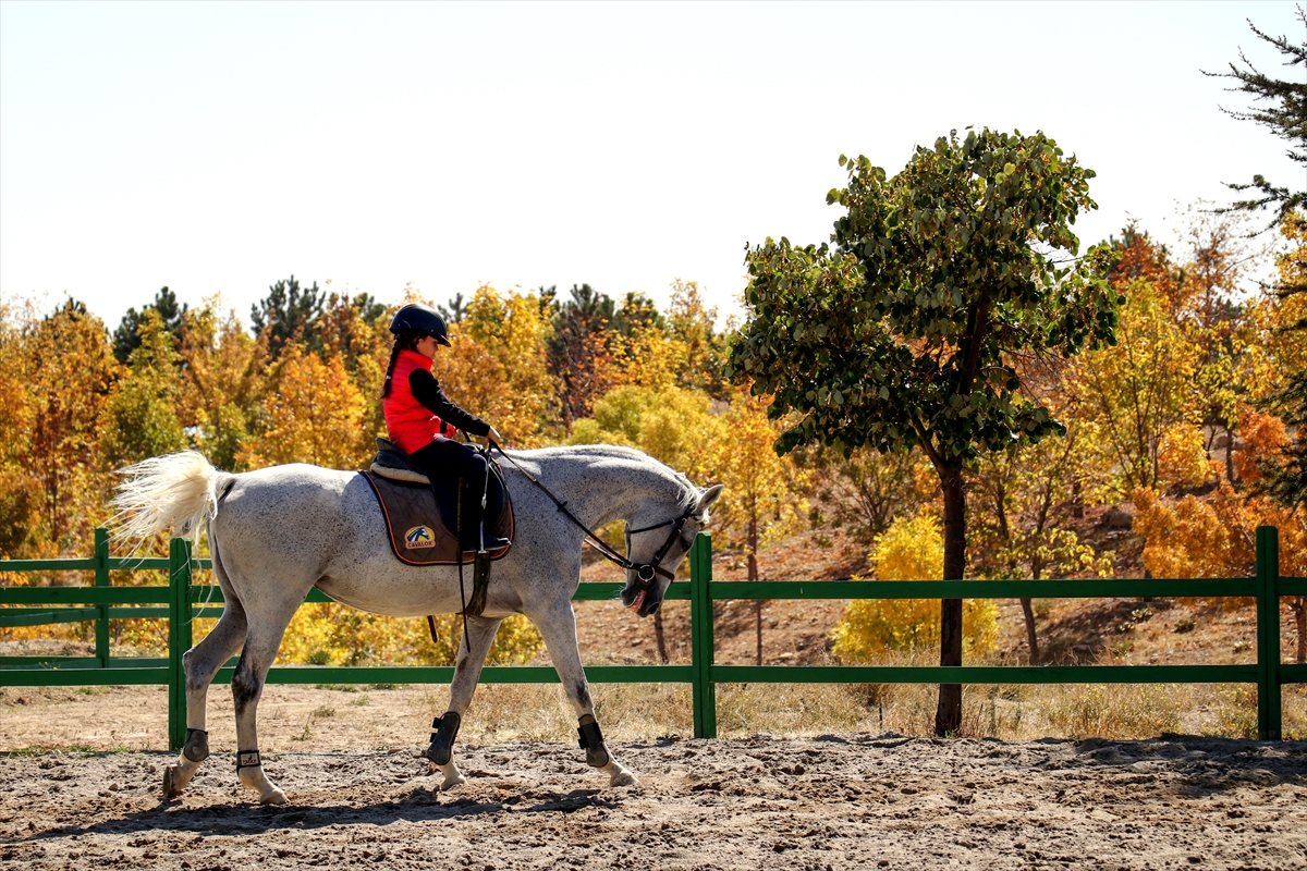 konyada-pandemiyle-beraber-binicilik-sporuna-talep-katlandi-20.jpg