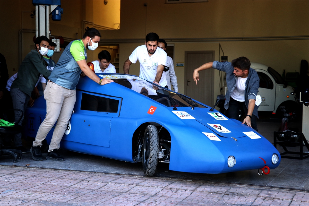 selcuk-universiteli-ogrenciler-elektromobil-ve-hidromobil-kategorisinde-iki-otomobil-yapti-3.jpg