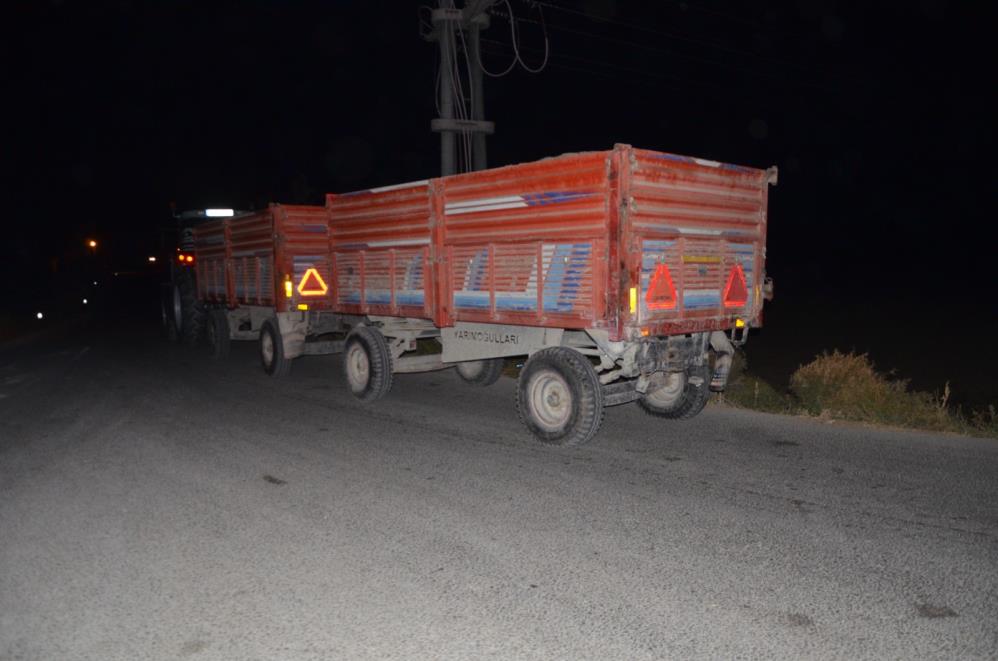 konyada-otomobil-traktorle-carpisti-2-kisi-yaralandi.jpeg