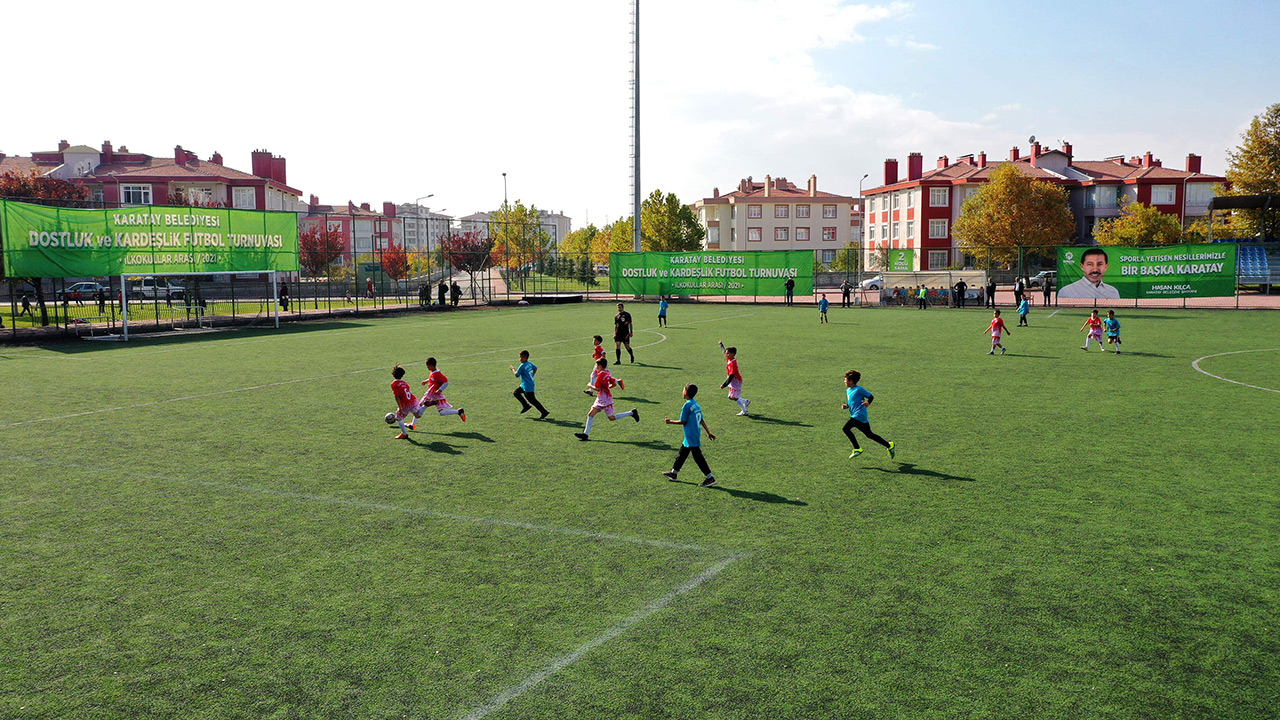 ilkokullar-arasi-futbol-turnuvasi-2.jpg