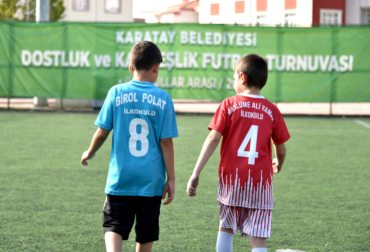 ilkokullar-arasi-futbol-turnuvasi-5.jpg