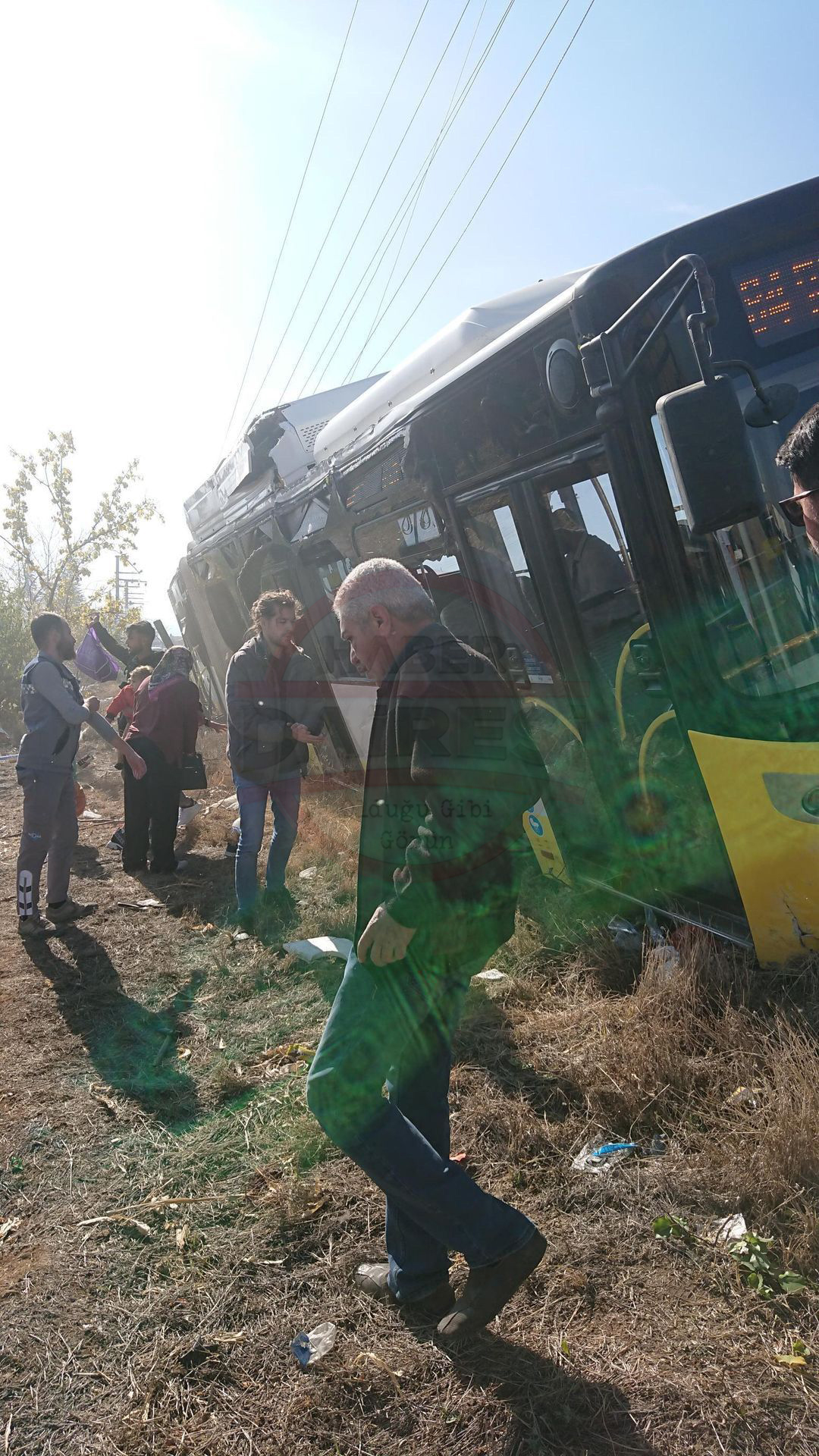 son-dakika-konyada-otobus-kaza-yapti-cok-sayida-yarali-var-005.jpg