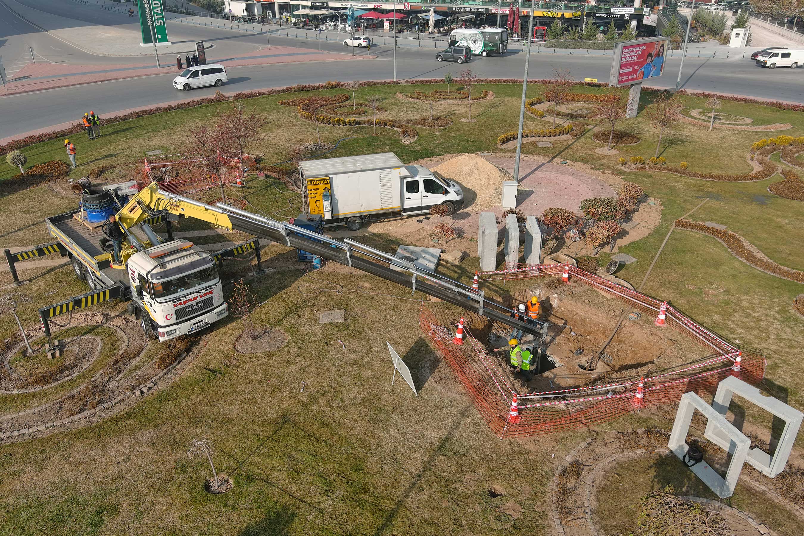 konyanin-altyapisini-guclendirmek-icin-10-ayri-noktada-20den-fazla-islem1.jpg
