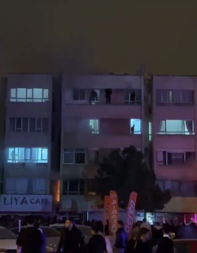 son-dakika-konyada-5-katli-binada-yangin-mahsur-kalanlar-kurtarildi-002.jpeg