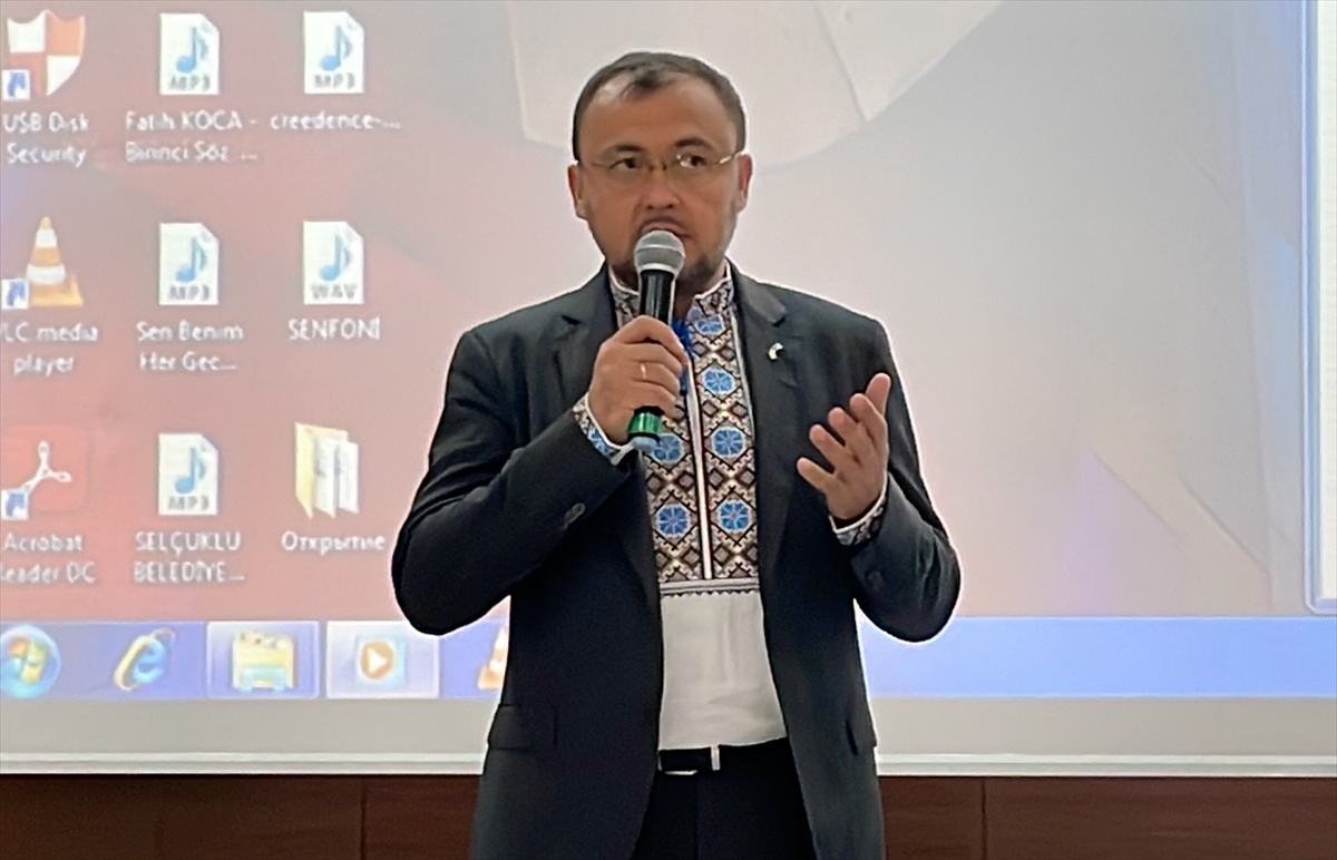 ukraynanin-ankara-buyukelcisi-bodnar-konyada-dernek-acilisina-katildi-2.jpg