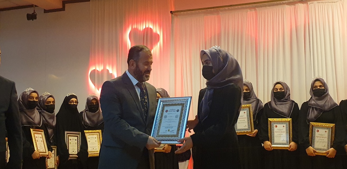 konya-seydisehirde-32-ogrenci-hafizlik-belgelerini-aldi-002.jpeg