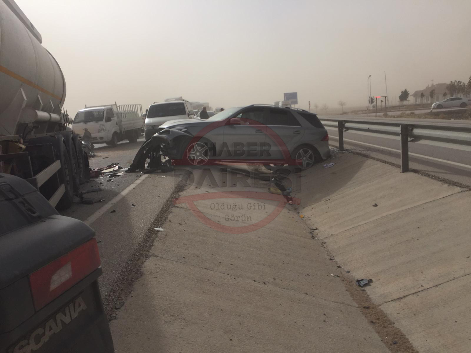 son-dakika-konya-ankara-kara-yolunda-zincirleme-kaza-cok-sayida-yarali-var.jpg