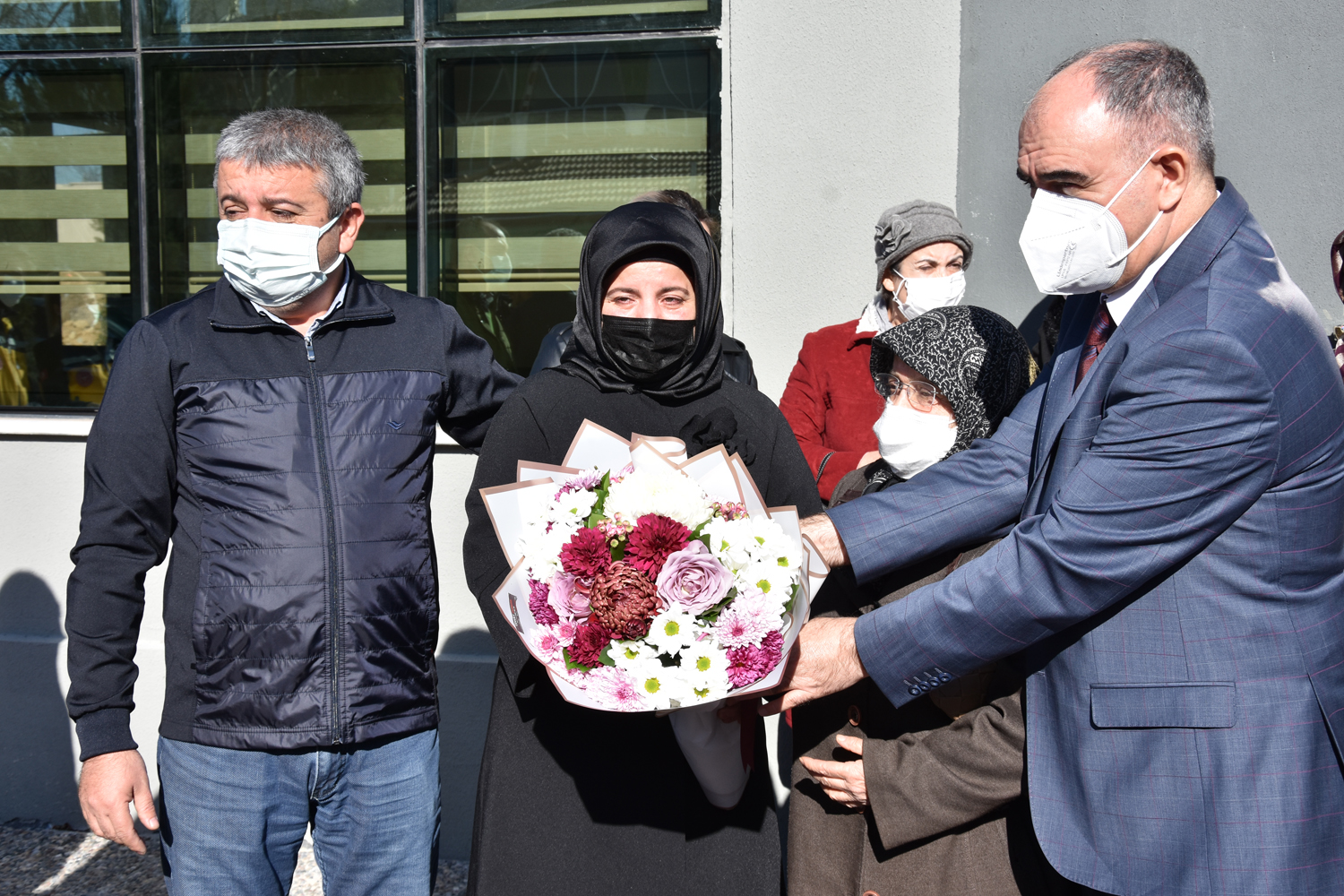 konyada-anlamli-acilis-sehit-ogullarinin-anisina-112-istasyonu-yaptirdilar.jpg