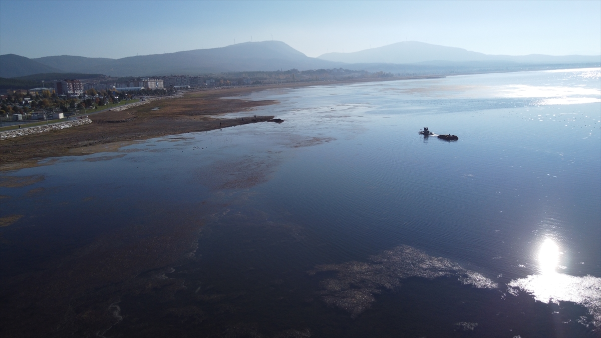 beysehir-golunde-su-seviyesi-beklentinin-altinda-kaldi-11.jpg