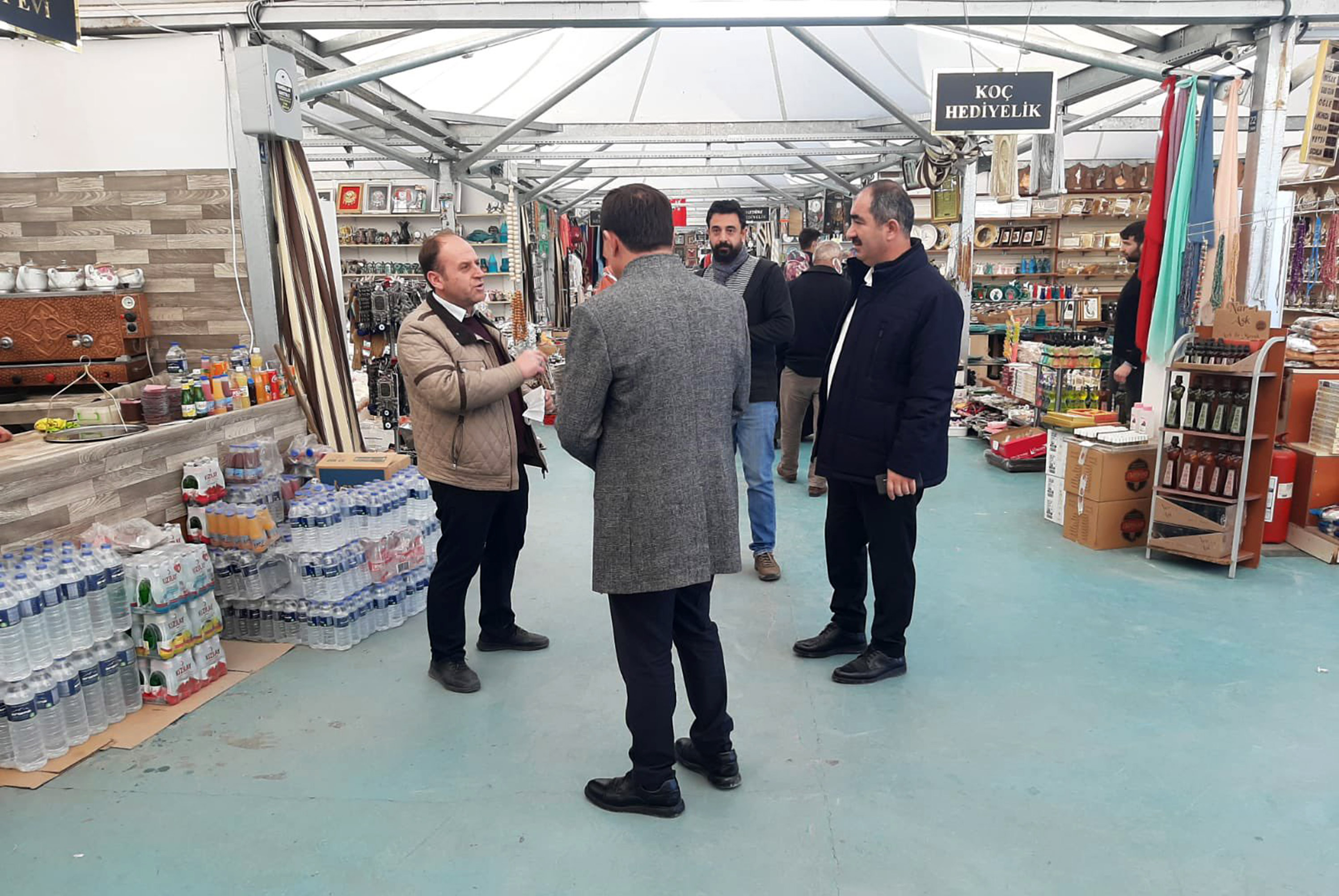 karatay-belediye-baskani-hasan-kilca-karatay-esnafiyla-bulustu-3.jpg