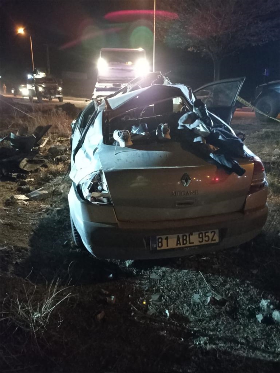 devrilen-otomobildeki-2-uzman-cavus-agir-yaralandi-001.jpg