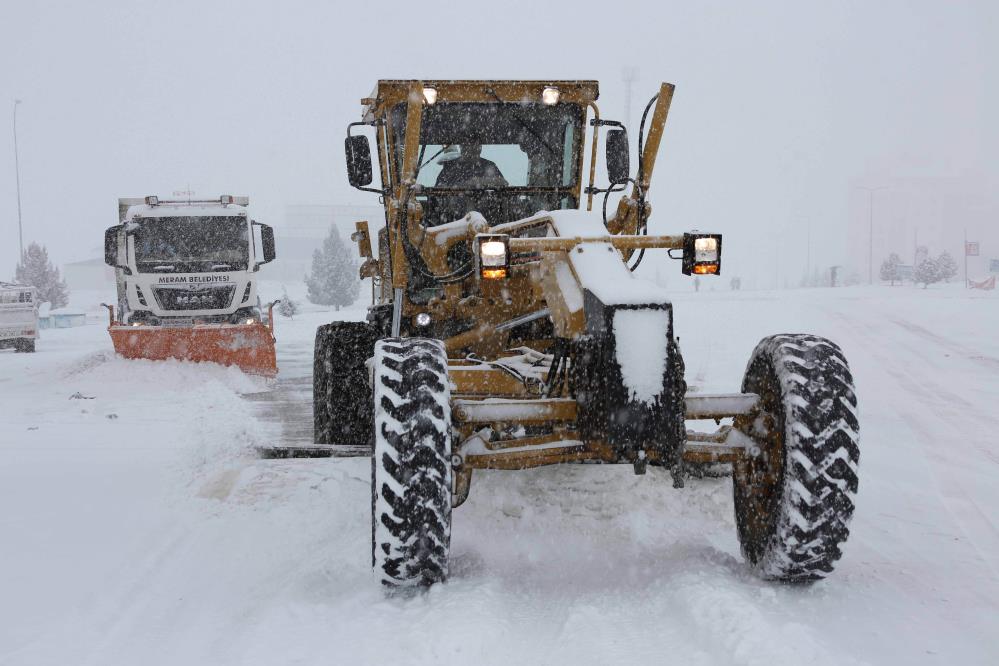 meteoroloji-kar-yagisi-uyarisi-yapti-konyada-hazirliklar-tamam-002.jpg