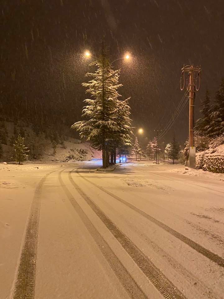 konyada-beklenen-kar-yagisi-basladi-iste-sehirde-son-durum-002.jpeg