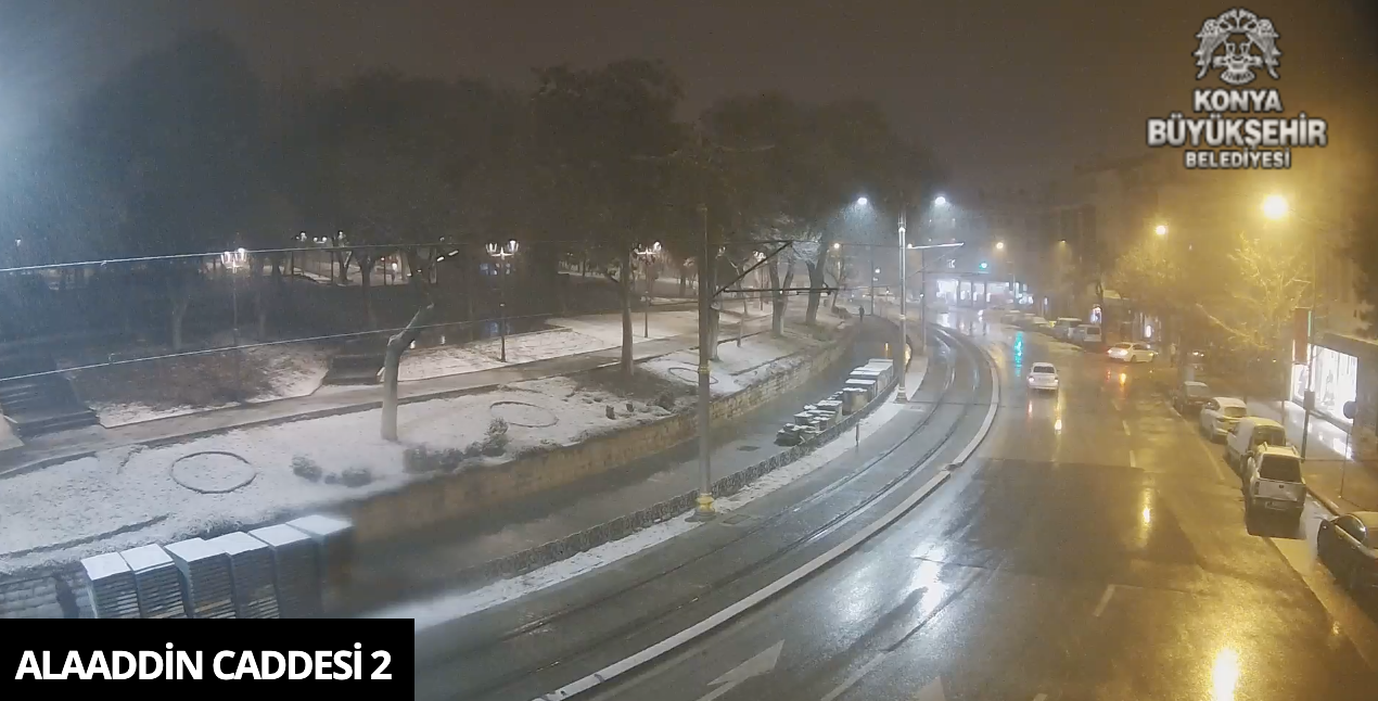 konyada-beklenen-kar-yagisi-basladi-iste-sehirde-son-durum-011.png