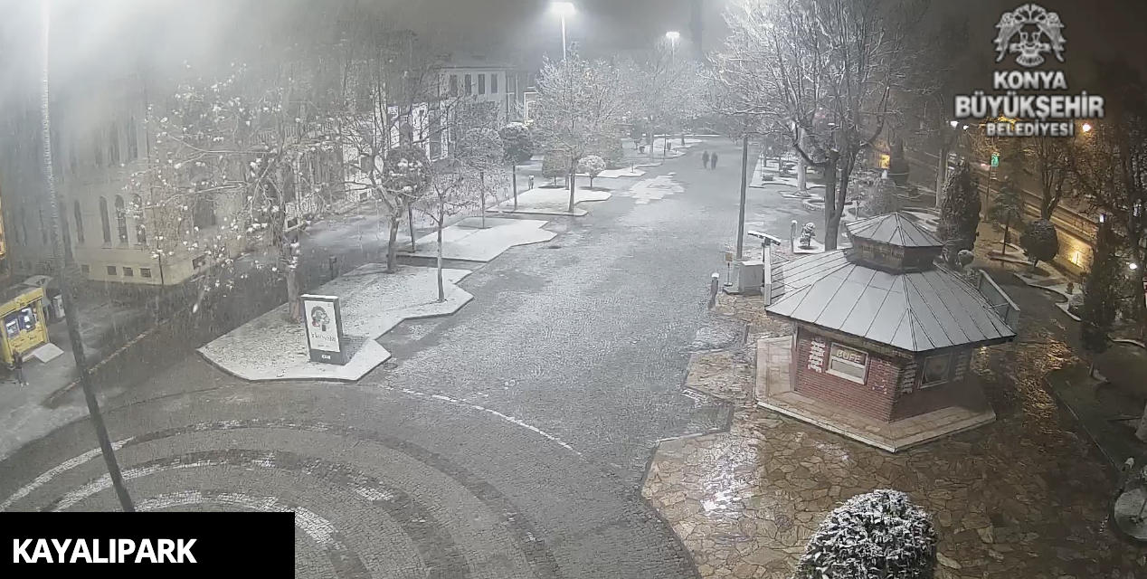 konyada-beklenen-kar-yagisi-basladi-iste-sehirde-son-durum-013.png
