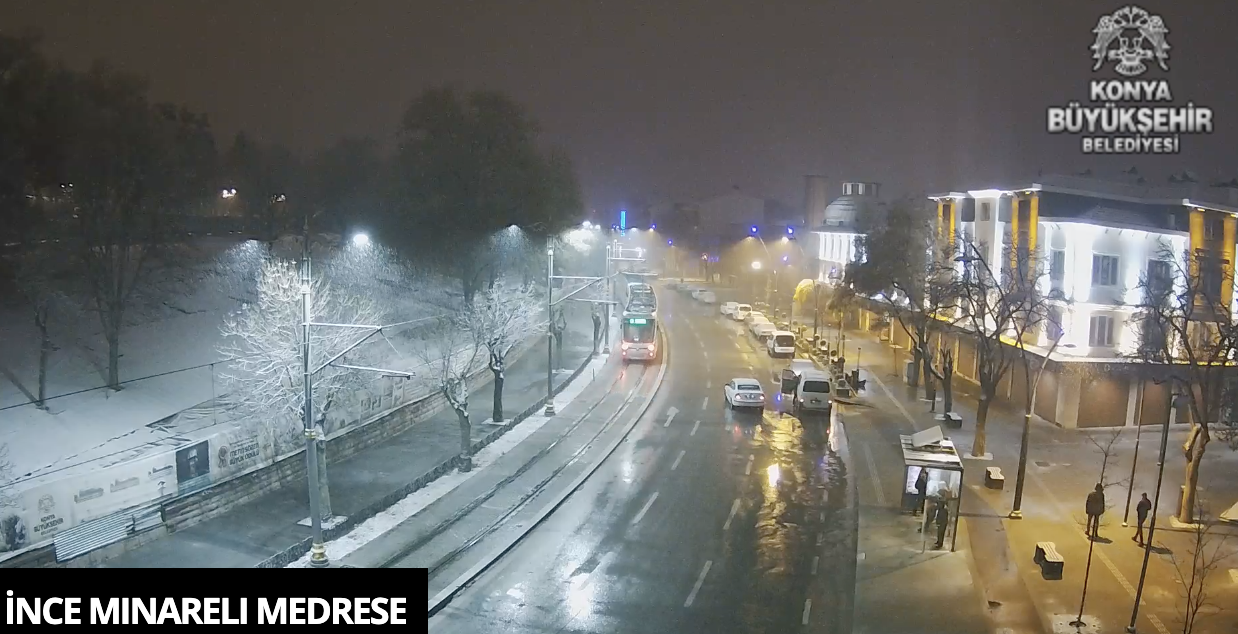 konyada-beklenen-kar-yagisi-basladi-iste-sehirde-son-durum-014.png