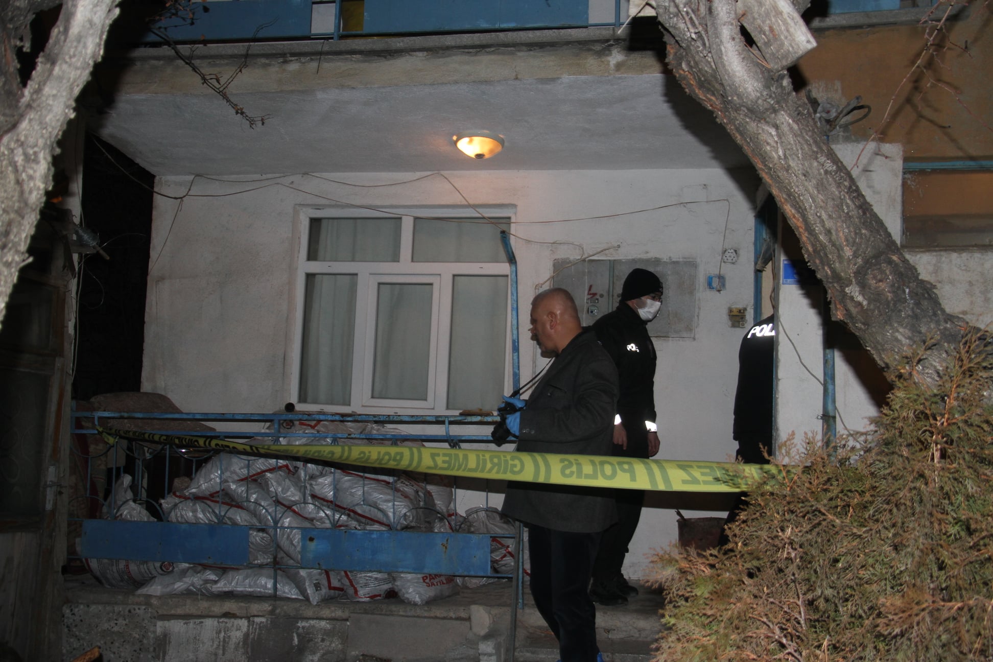 konyada-emekli-polis-memurunun-supheli-olumu-evinde-bulundu-003.jpg