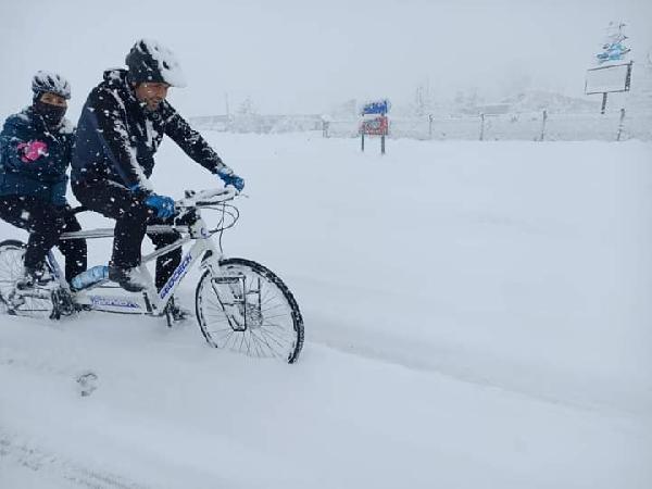 konyada-bisiklet-tutkunlari-karda-pedal-cevirdi.jpg