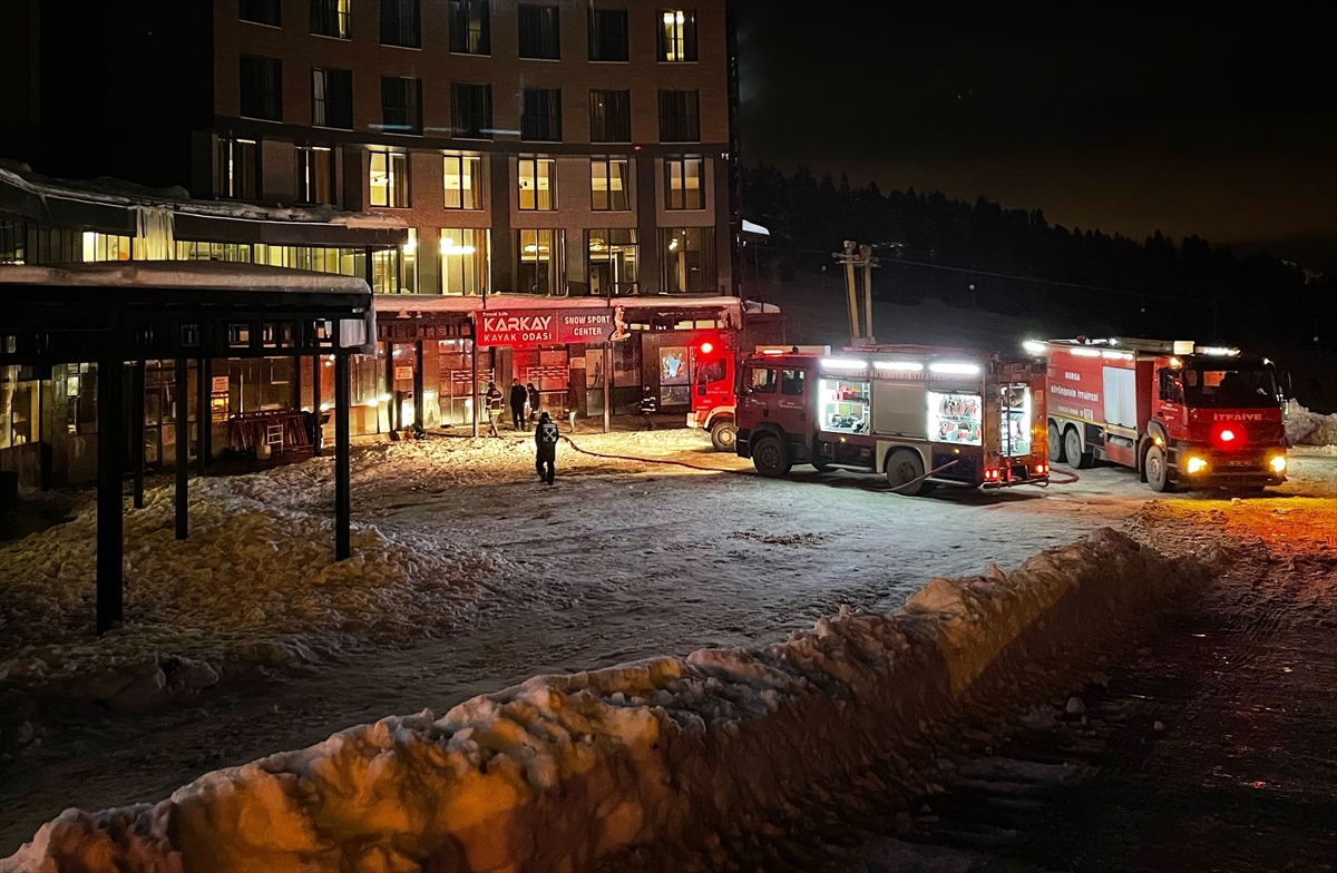 bursa-uludag-otel-yangin-001.jpg
