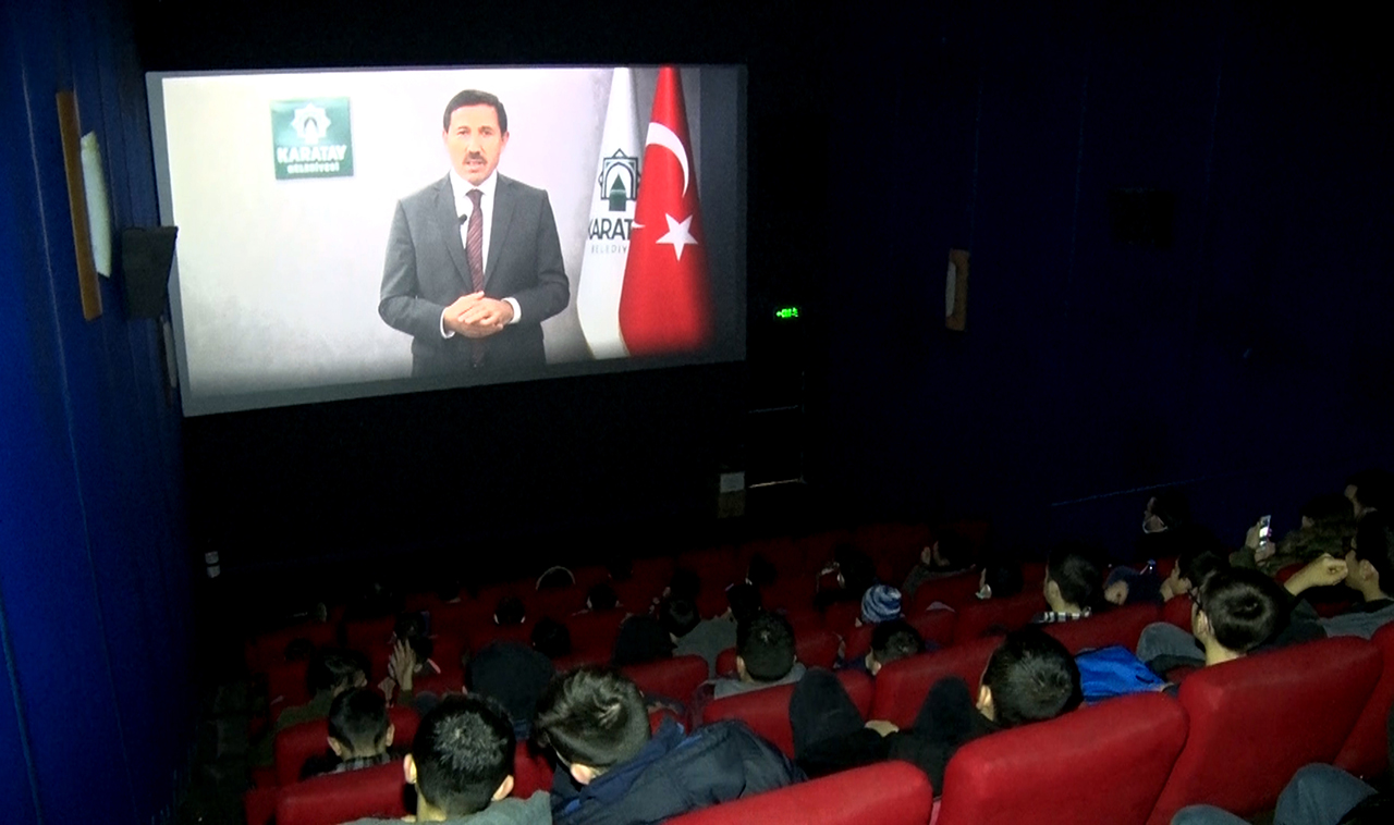 konyada-hafizlik-egitimi-alan-800-genc-sinemada-bulustu-1.jpg