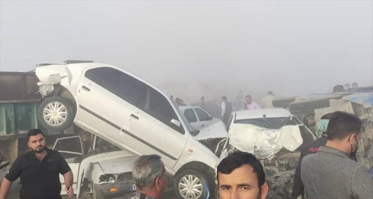 59-arac-birbirine-girdi-4-kisi-hayatini-kaybetti-9.jpg
