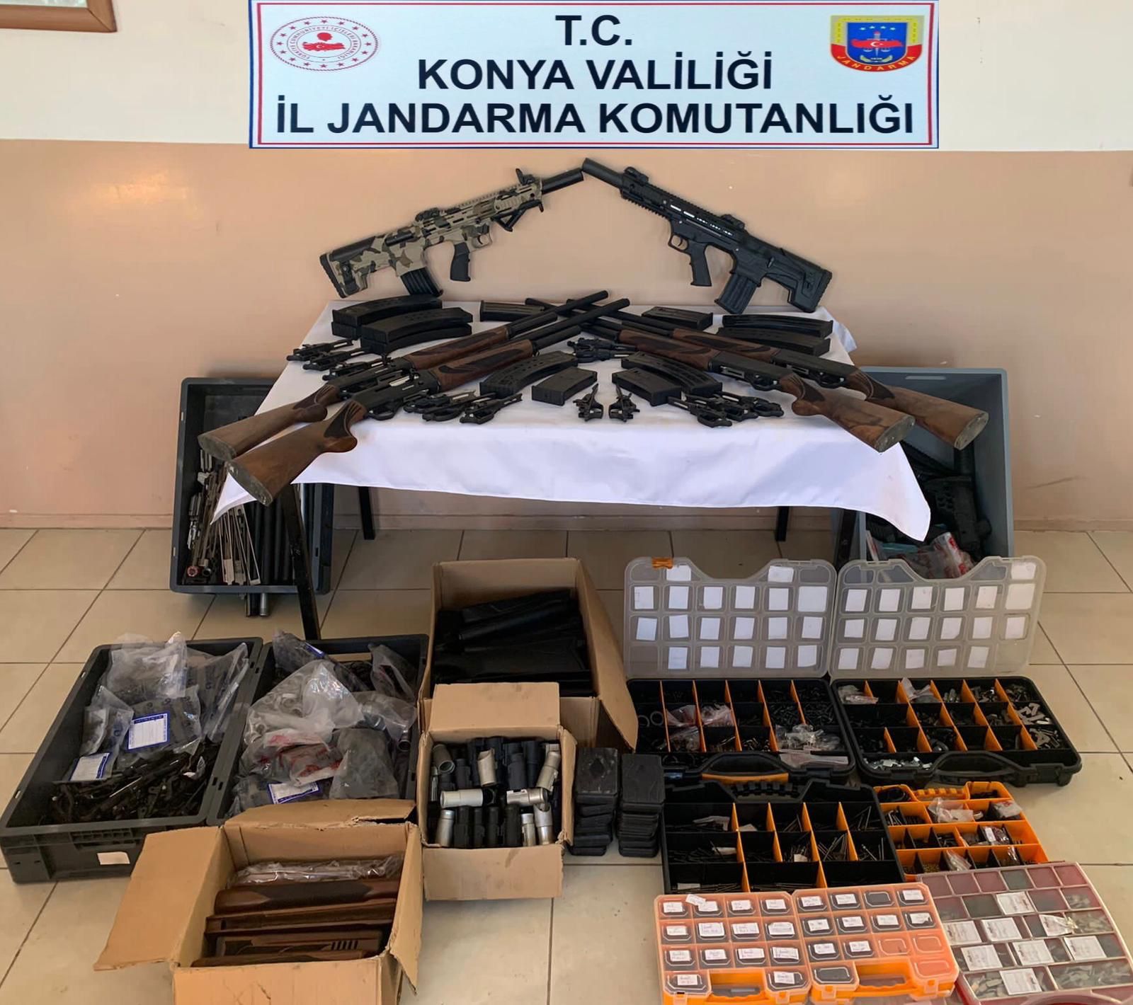 konyada-jandarma-ekiplerinden-kacak-silah-operasyonu.jpeg