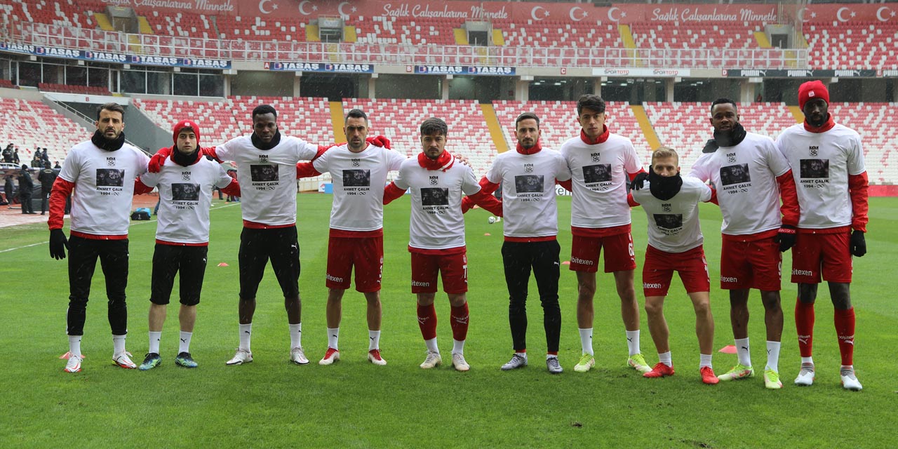 sivasspor-konyasporlu-futbolcu-ahmet-caliki-andi.jpg