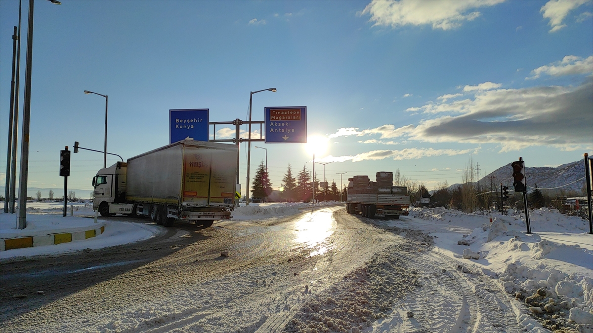 konya-antalya-yolu-yeniden-acildi-bolgede-son-durum-008.jpg