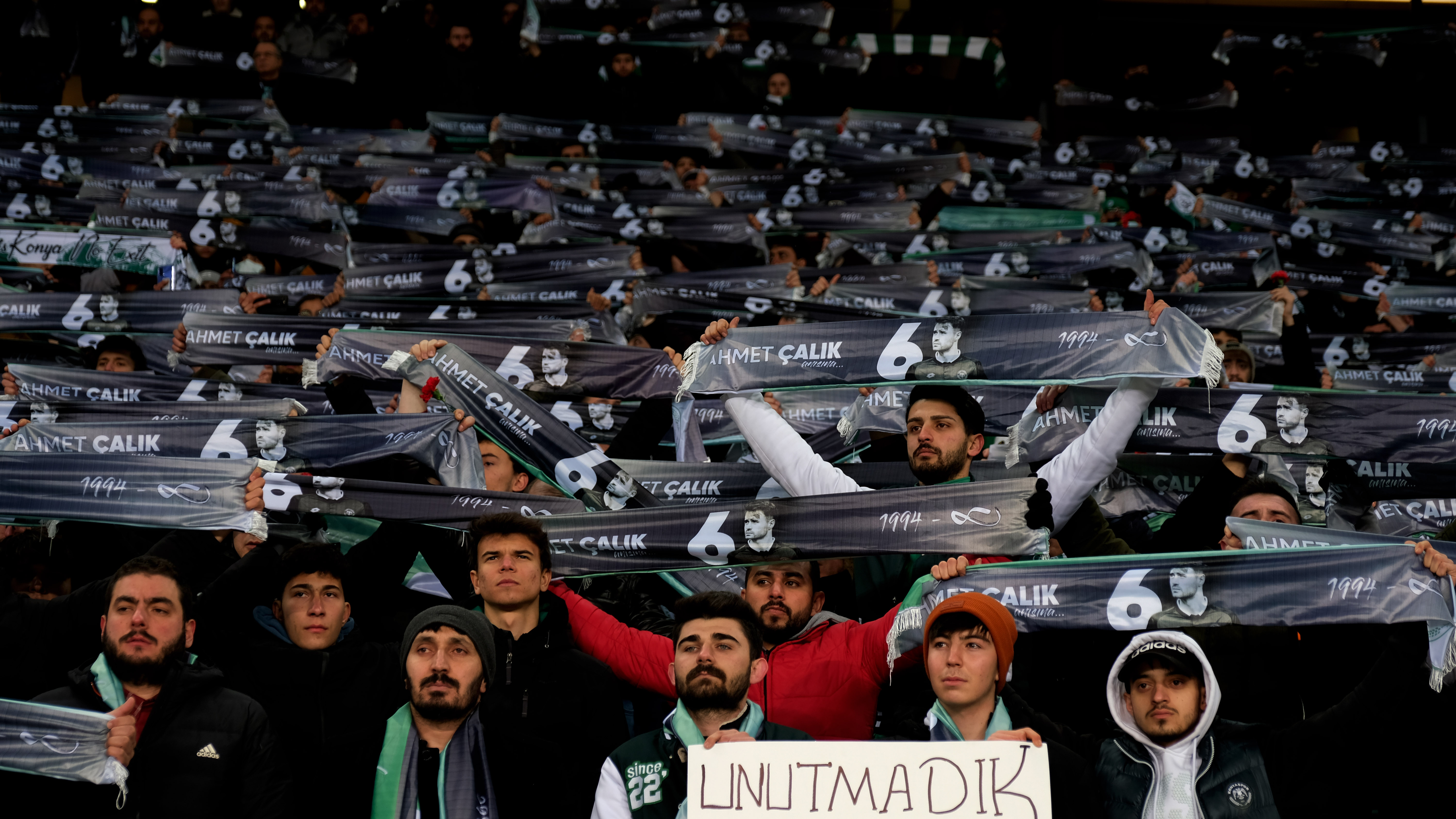 ahmet-calikin-vefati-konyaspor-taraftarini-derinden-sarsti-6.jpg