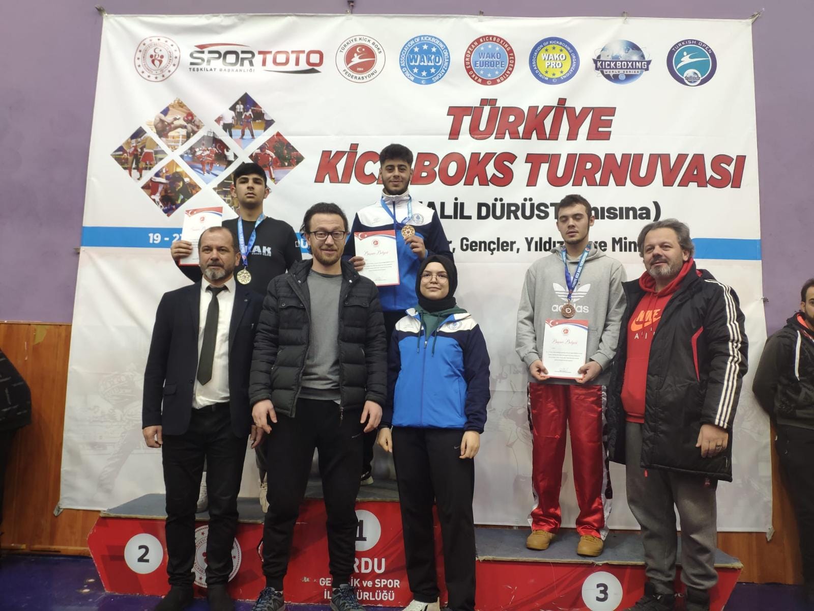 turkiye-kick-boks-turnuvasinda-sampiyon-konyadan-cikti-001.jpeg