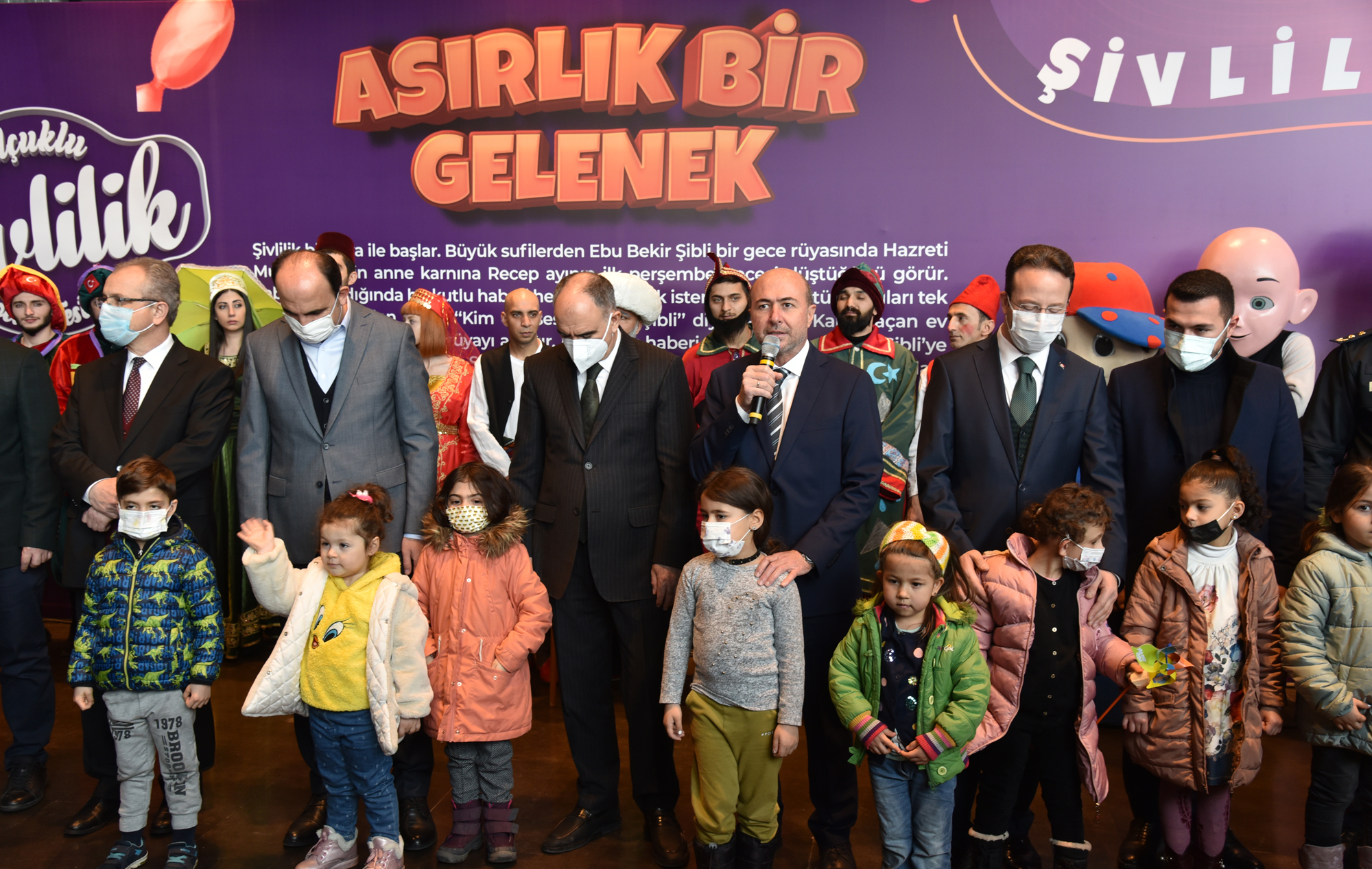 turkiyenin-en-buyuk-cocuk-festivali-selcukluda-sivlilik-coskusu-003.jpg