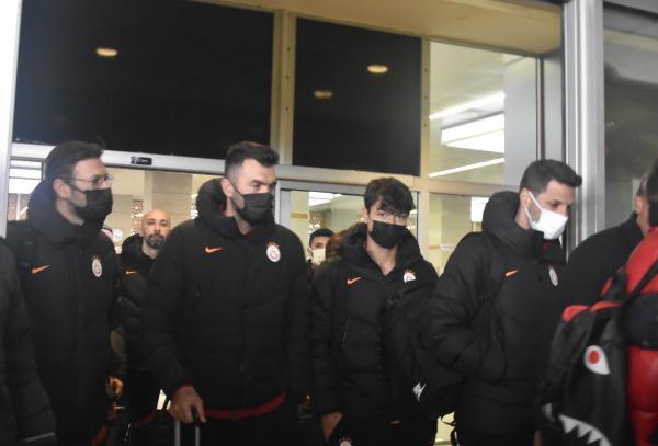 galatasaray-kafilesi-konyada.jpeg