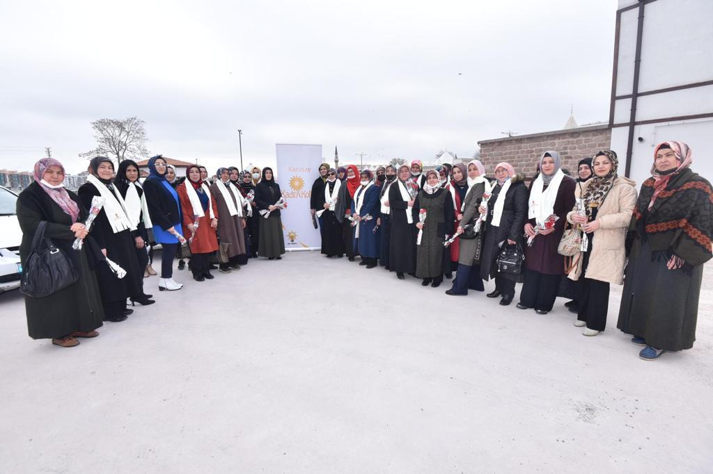 ak-parti-karatay-kadin-kollarindan-kadinlar-gunu-mesaji.jpeg