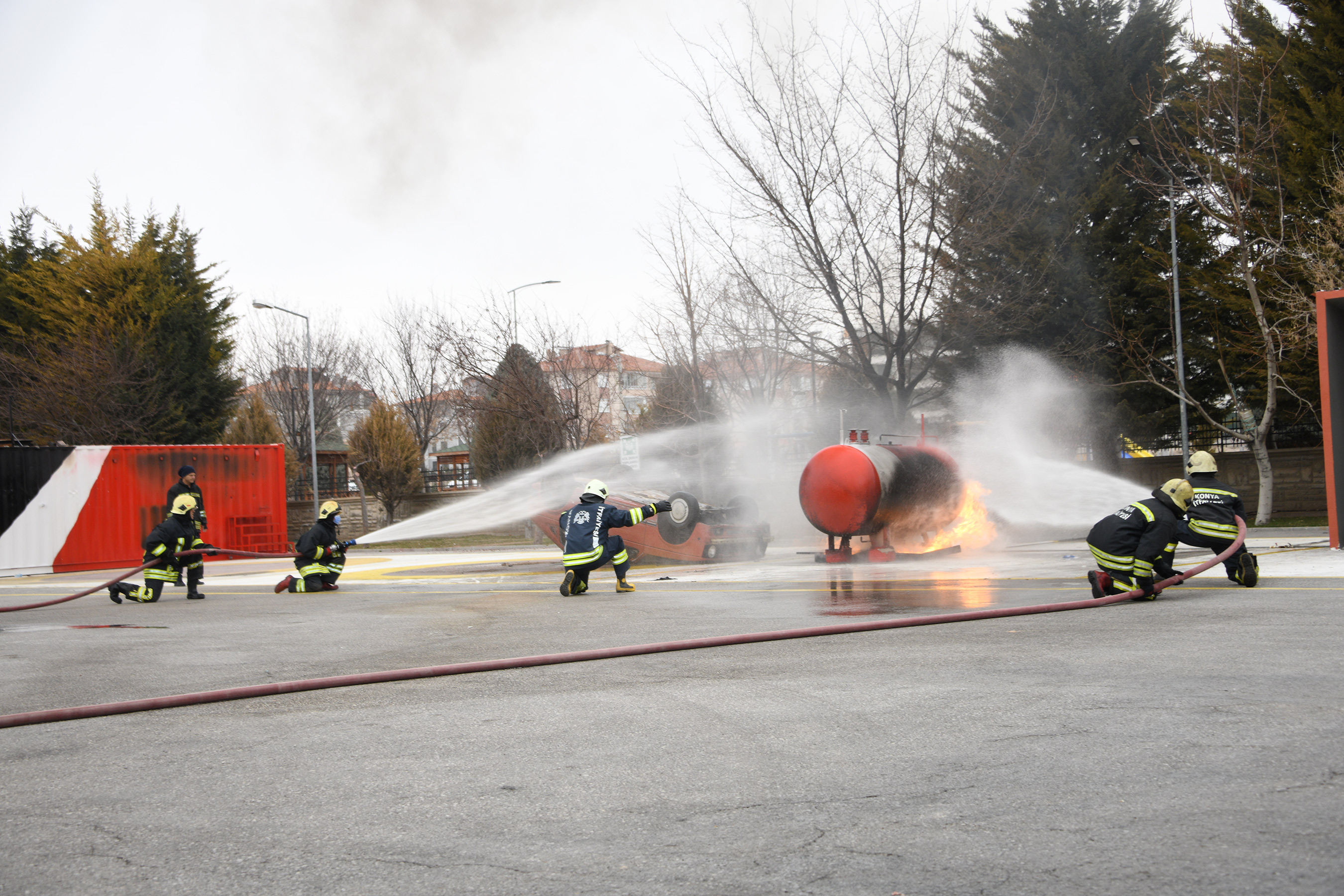 konya-buyuksehir-belediye-itfaiyesi-tacikistanli-itfaiyecilere-egitim-verdi-005.jpg