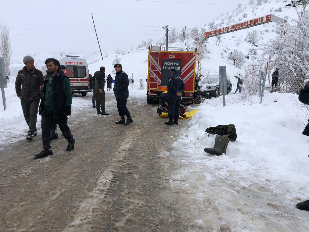 konyada-dereye-ucan-otomobildeki-imam-oldu-esi-yaralandi.jpeg