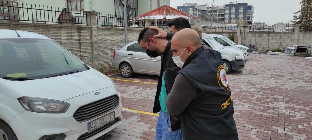 konyada-kayinvalidesini-olduren-esini-de-yaralayan-supheli-tutuklandi-001.jpeg