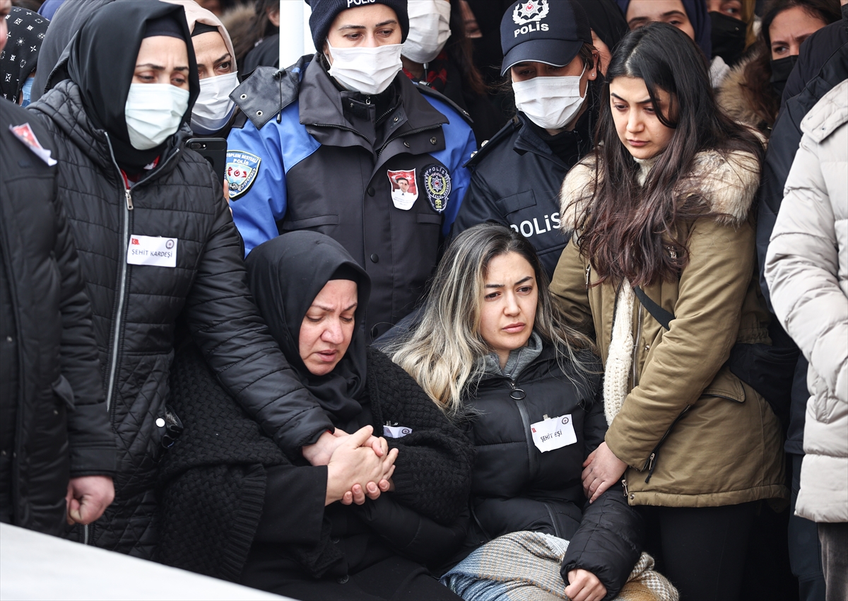 sehit-polisimiz-son-yolculuguna-ugurlandi-005.jpg