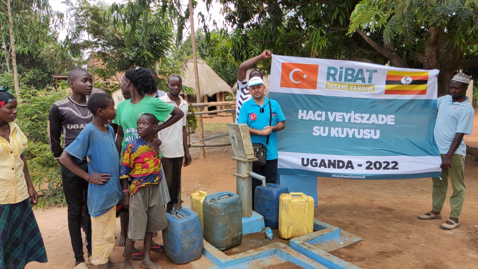 ribat-egitim-vakfi-ugandada-su-kuyusu-acti-002.jpeg