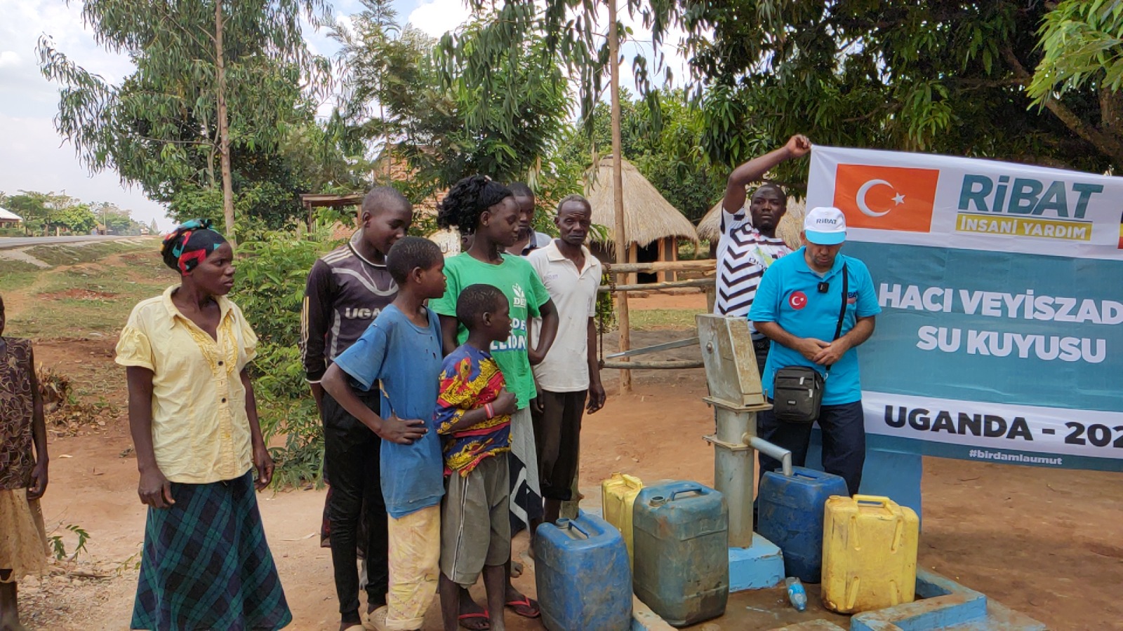 ribat-egitim-vakfi-ugandada-su-kuyusu-acti.jpeg
