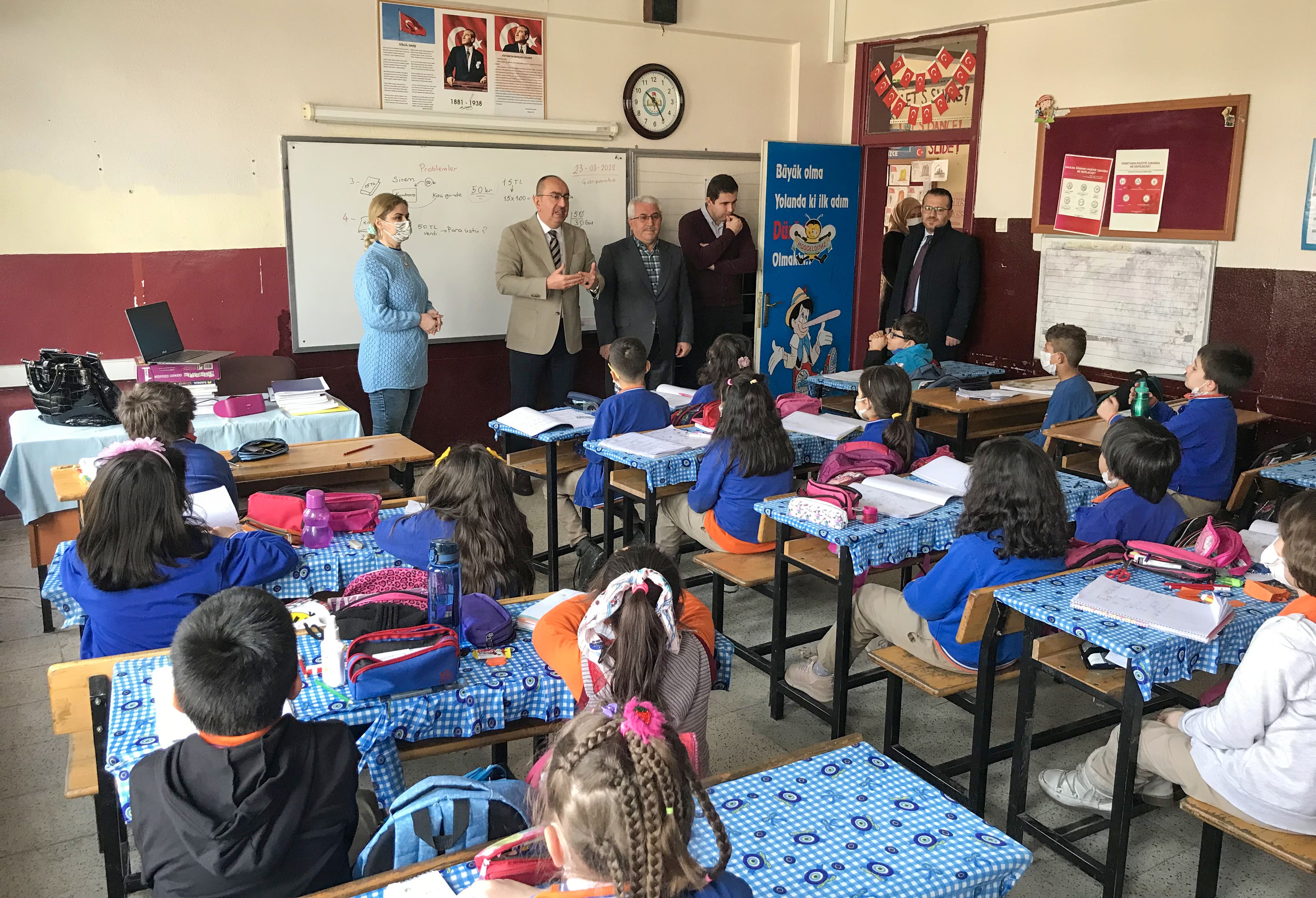 meram-belediye-baskani-mustafa-kavus-ogrencilere-ders-anlatti-001.jpg