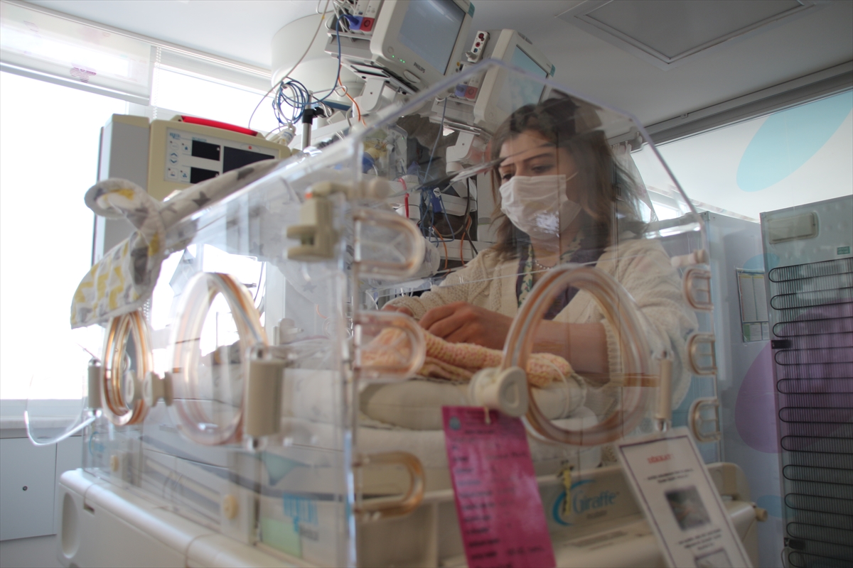 suriyeli-premature-esil-bebek-konyada-hayata-tutundu-004.jpg
