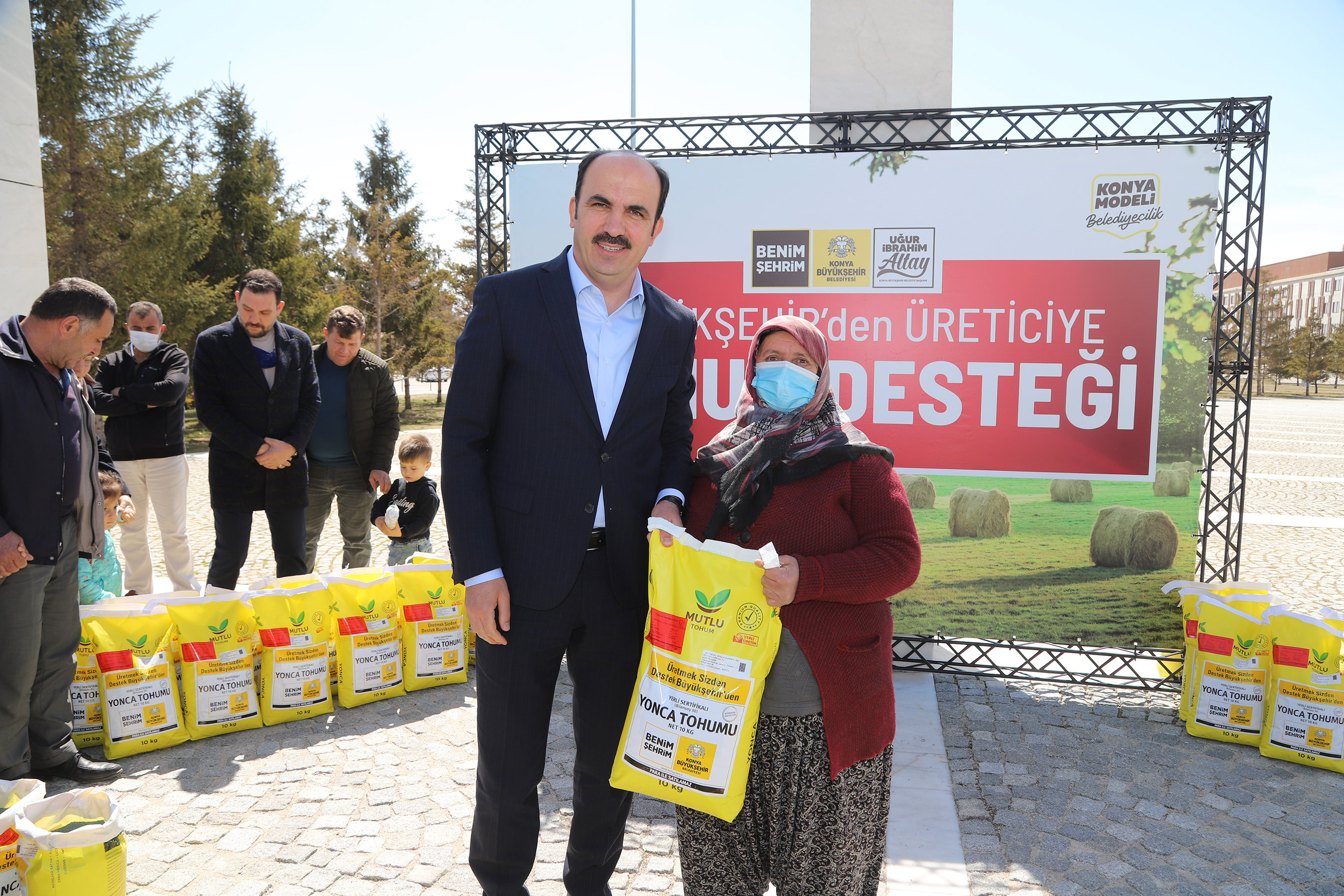 konya-buyuksehirden-ciftciye-milyonluk-destek-001.jpg