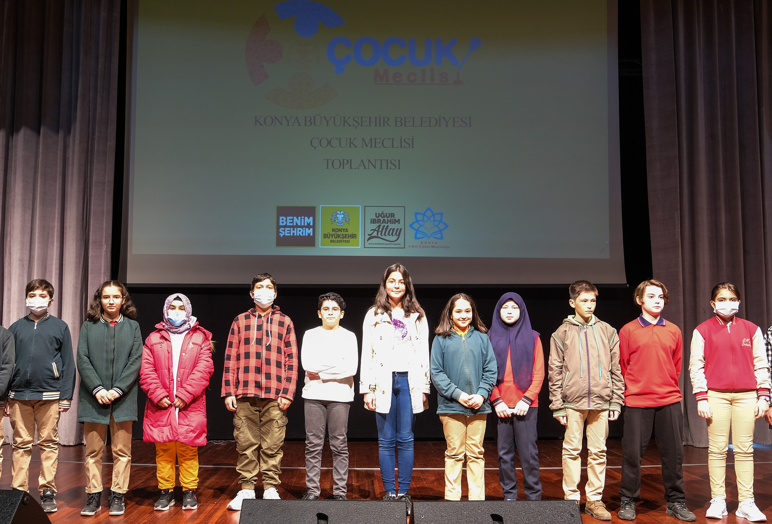 konya-buyuksehir-belediyesi-cocuk-meclisi-kurdu.jpg