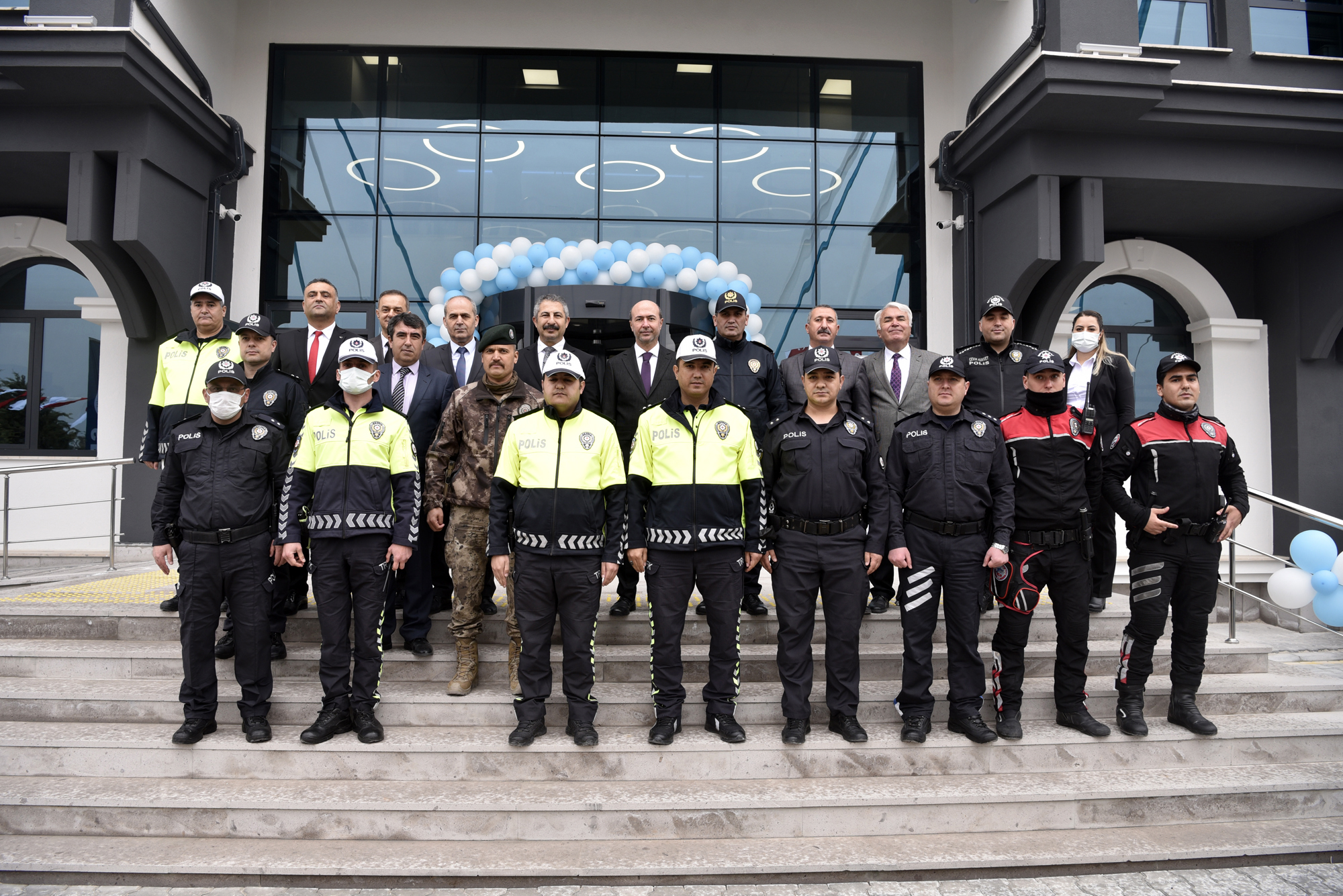 selcuklu-ilcesine-kazandirilan-polis-merkezinin-acilis-yapildi-001.jpg
