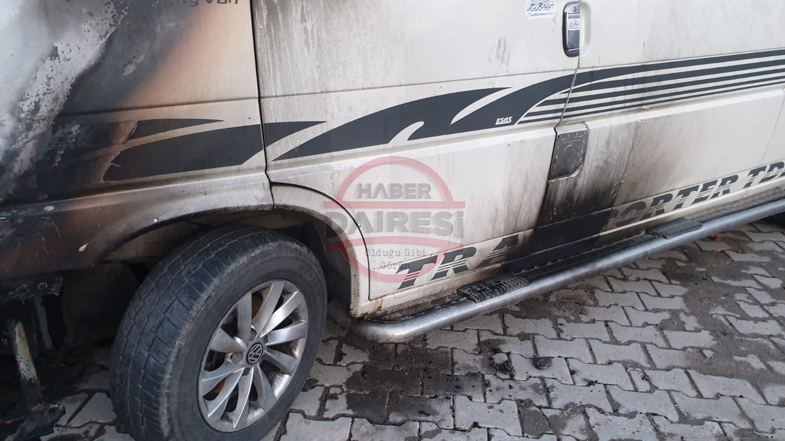 konyada-muhtarin-araci-yandi-kundaklama-supheli-var-003.jpg