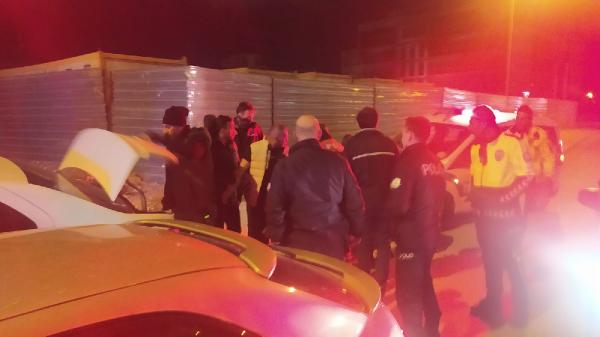 konyada-babasindan-izinsiz-otomobille-gezmeye-cikan-genc-polisleri-pesinden-kosturdu-006.jpg